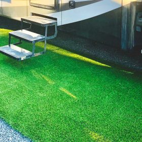 artificial-grass-camping-turf